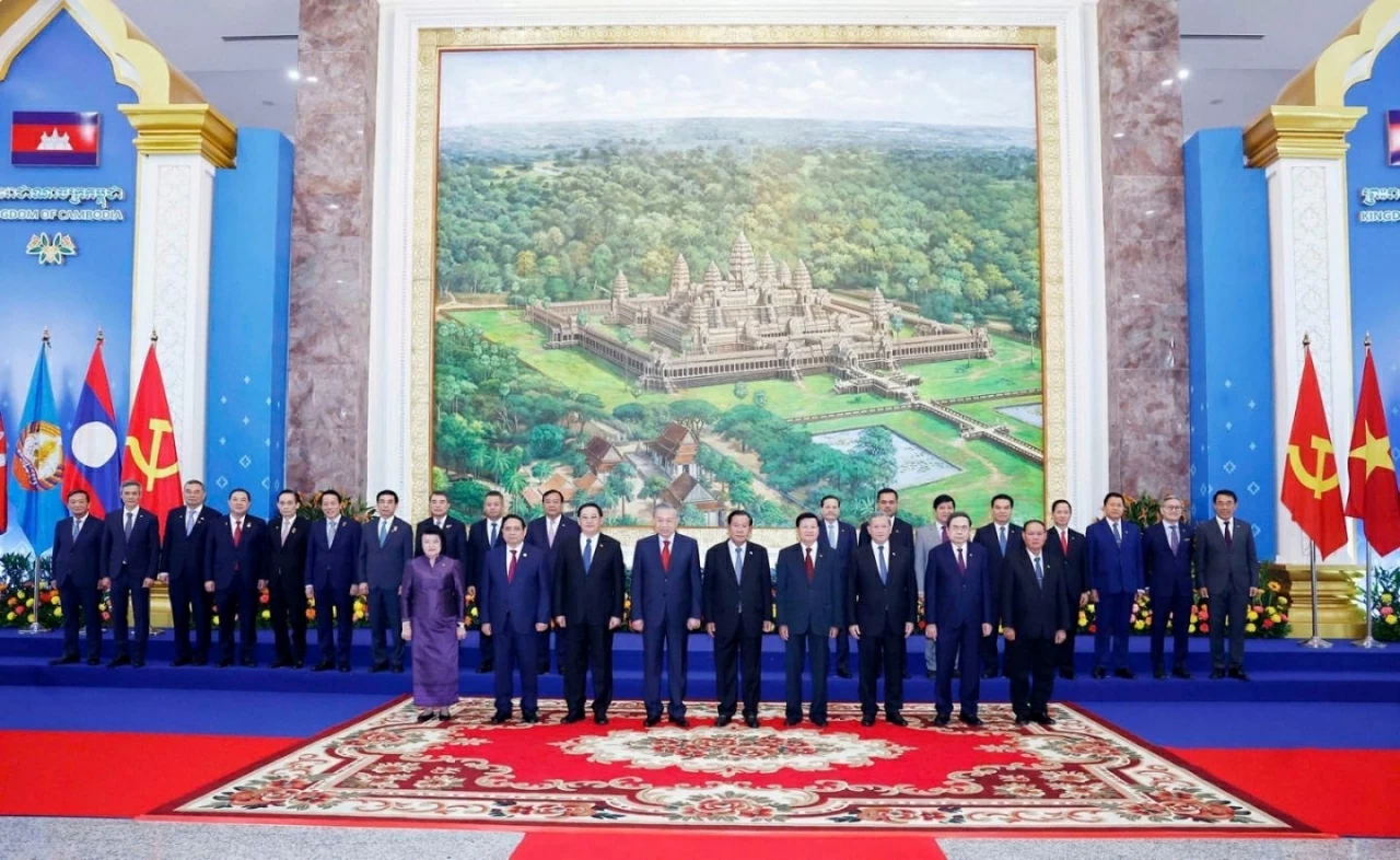.Tổng Bí thư Tô Lâm cùng Chủ tịch CPP Hun Sen và Tổng Bí thư, Chủ tịch nước Lào Thongloun Sisoulith đã đồng chủ trì cuộc gặp giữa người đứng đầu 3 Đảng Việt Nam - Campuchia – Lào ngày 6/2. (Nguồn: TTXVN)