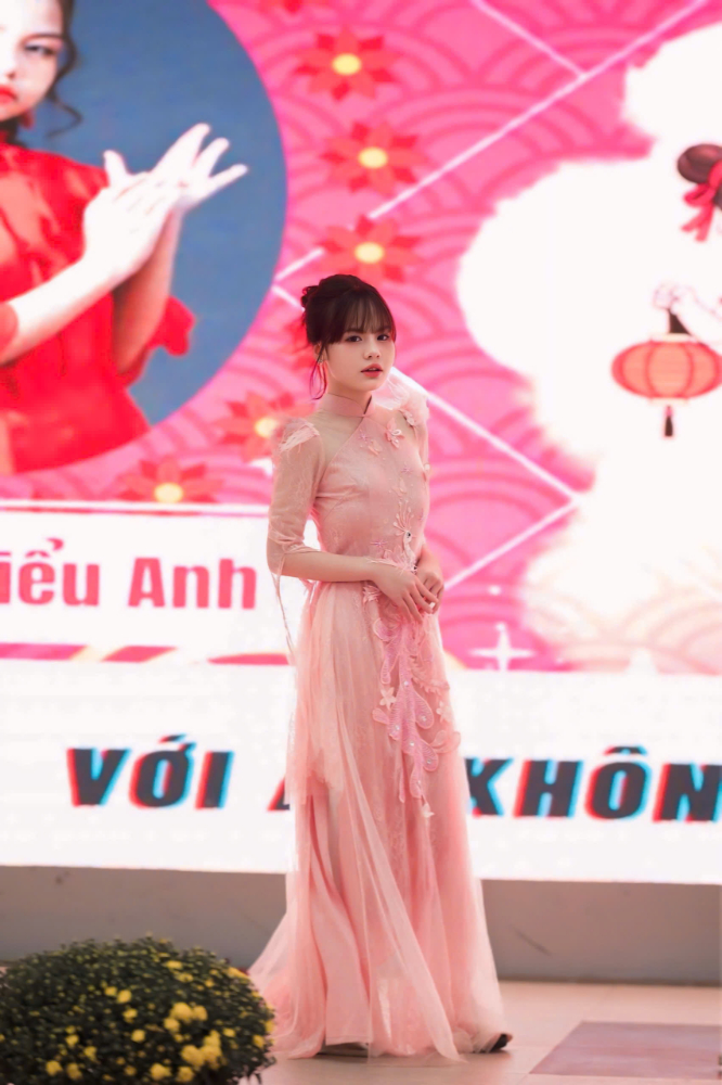 Hoa hậu nhí Phùng Hiểu Anh tỏa sáng với chuỗi hoạt động ý nghĩa Hoa hậu nhí Phùng Hiểu Anh tỏa sáng với chuỗi hoạt động ý nghĩa