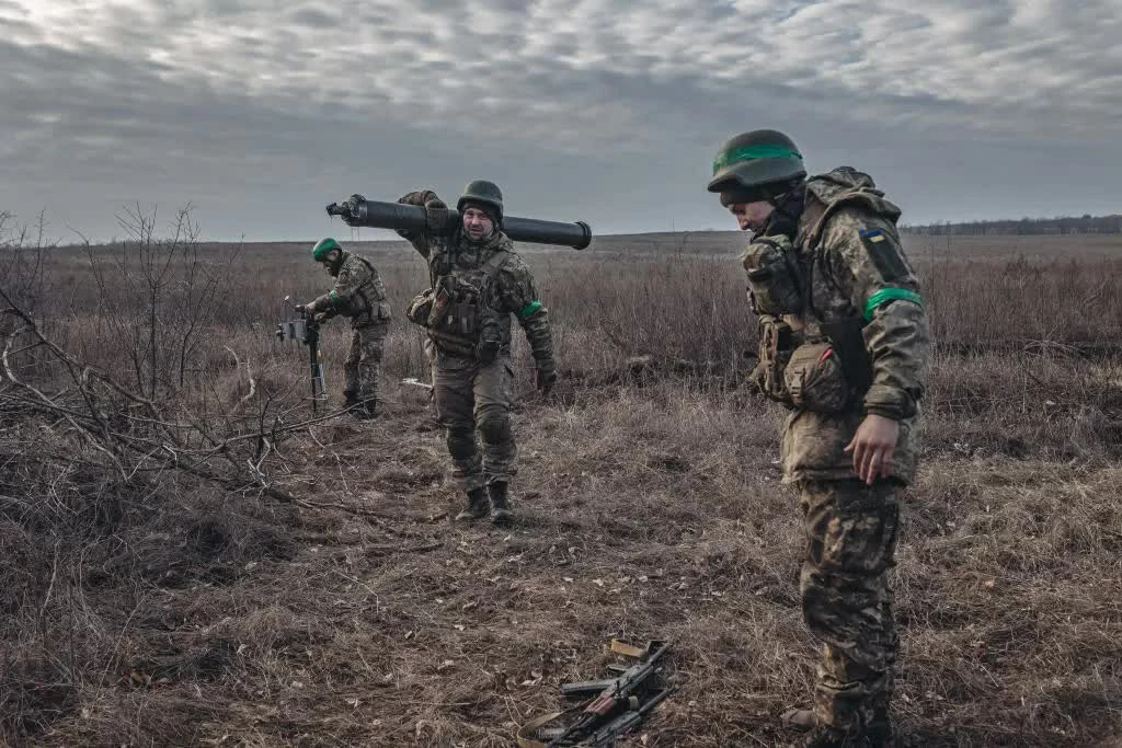 Tình hình Ukraine: EU hé lộ kế hoạch táo bạo ngay tại quốc gia Đông Âu đang chìm trong xung đột, NATO thúc đẩy hỗ trợ đạn dược cho Kiev. (Nguồn: Anadolu)