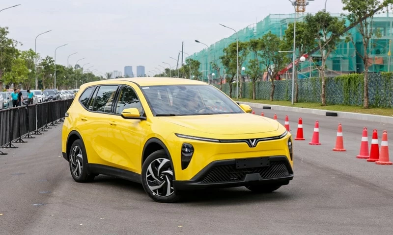 Top 10 xe ô tô bán chạy nhất tháng 1/2026: VinFast Limo Green tiếp tục lập đỉnh. Top 10 xe ô tô bán chạy nhất tháng 1/2026: VinFast Limo Green tiếp tục lập đỉnh.