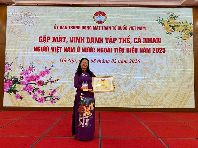 Đón Tết nơi quê nhà: Niềm hạnh phúc của người Việt xa xứ