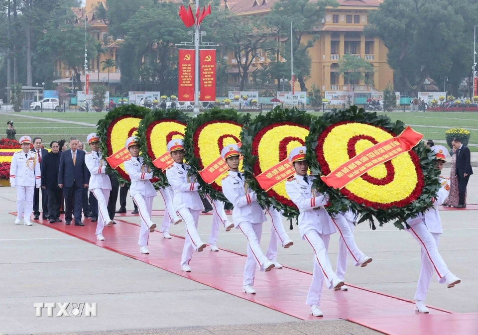 Lãnh đạo Đảng, Nhà nước vào Lăng viếng Bác nhân dịp Tết Nguyên đán Bính Ngọ