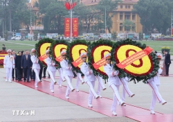 Lãnh đạo Đảng, Nhà nước vào Lăng viếng Bác nhân dịp Tết Nguyên đán Bính Ngọ