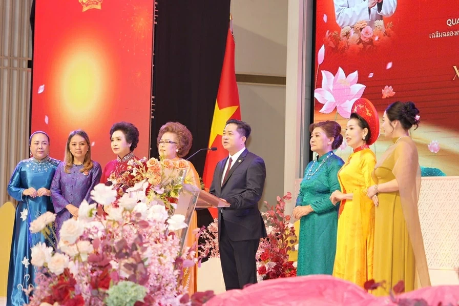 Lễ hội áo dài và lễ ra mắt Chi hội Văn hoá áo dài Việt Nam tại Thái Lan