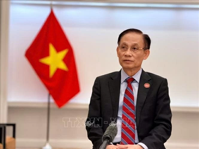 Bộ trưởng Ngoại giao Lê Hoài Trung trả lời phỏng vấn về kết quả chuyến tham dự Cuộc họp Khai mạc Hội đồng Hòa bình về Gaza