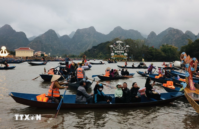 Du Xuân đầu năm: Gợi ý một số địa điểm tâm linh ở miền Bắc