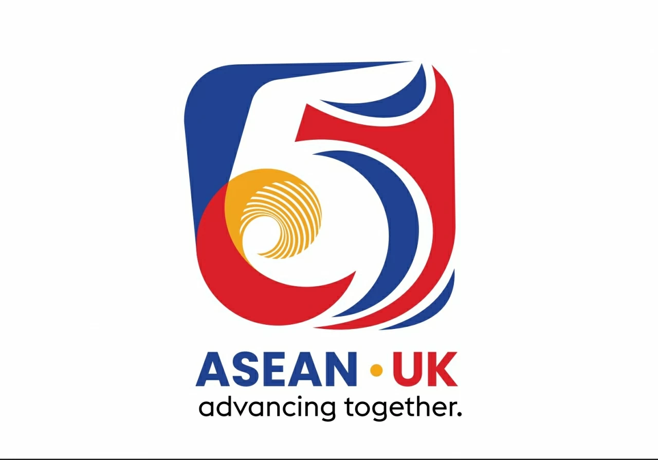 Lễ ra mắt logo kỷ niệm 5 năm thiết lập Quan hệ Đối tác Đối thoại ASEAN-Anh tại Jakarta Lễ ra mắt logo kỷ niệm 5 năm thiết lập Quan hệ Đối tác Đối thoại ASEAN-Anh tại Jakarta
