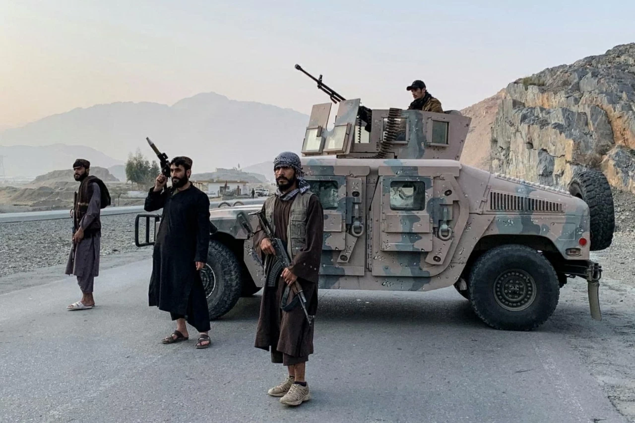 Ảnh ấn tượng: Lãnh tụ tối cao Iran thiệt mạng, chiến sự Nga-Ukraine bước sang năm thứ 5, Afghanistan-Pakistan đấu pháo dọc biên giới, khỉ con Nhật Bản Ảnh ấn tượng: Lãnh tụ tối cao Iran thiệt mạng, chiến sự Nga-Ukraine bước sang năm thứ 5, Afghanistan-Pakistan đấu pháo dọc biên giới, khỉ con Nhật Bản