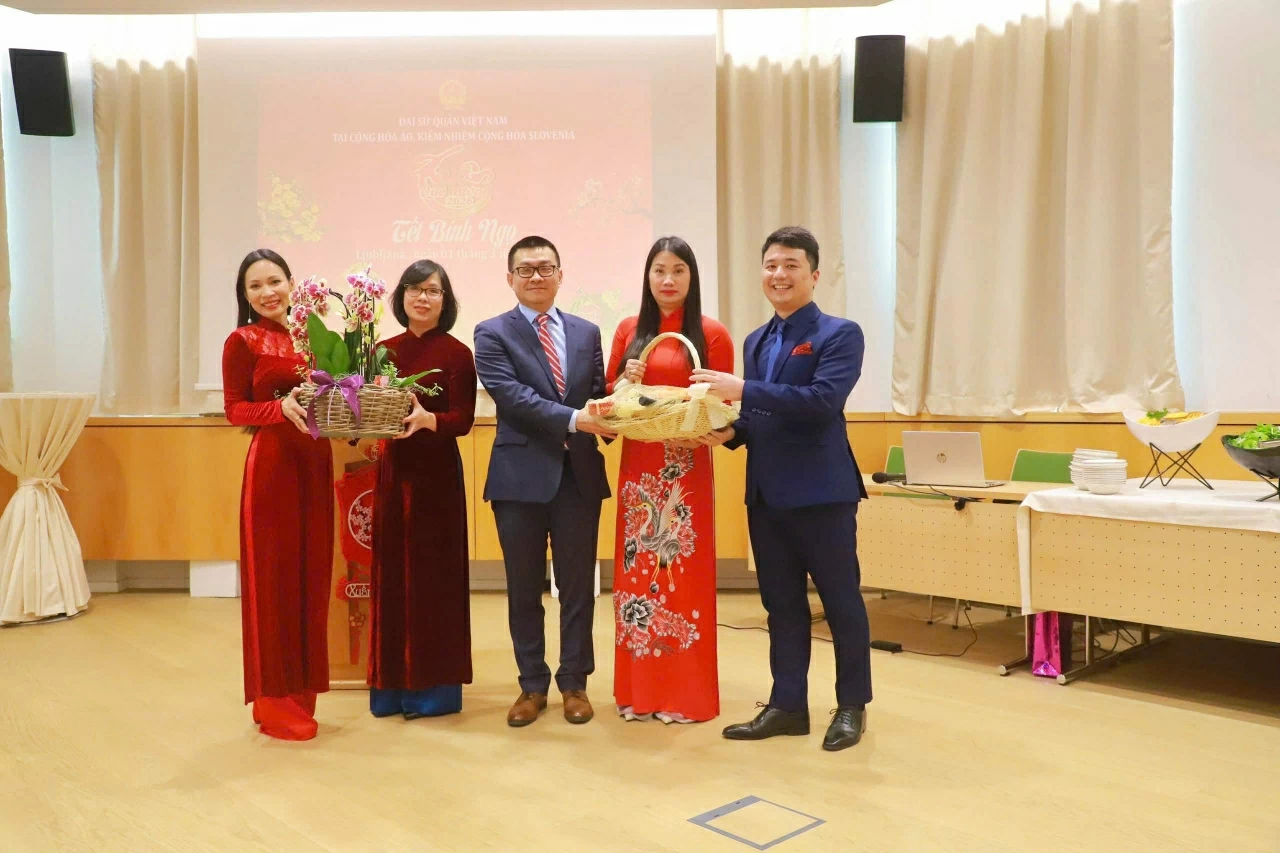 Tết cộng đồng – Xuân Quê hương 2026 tại Slovenia Xuân Quê hương thắt chặt tình đoàn kết, quảng bá hình ảnh Việt Nam tại Slovenia