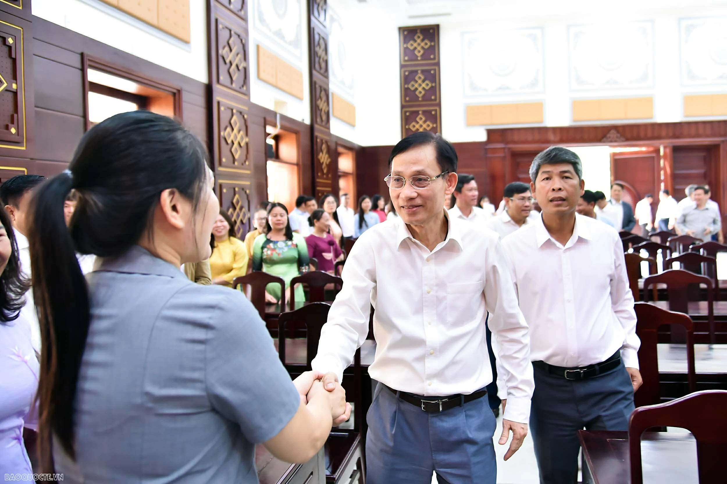 Ủy viên Bộ Chính trị, Bộ trưởng Ngoại giao Lê Hoài Trung tiếp xúc cử tri tại thành phố Huế