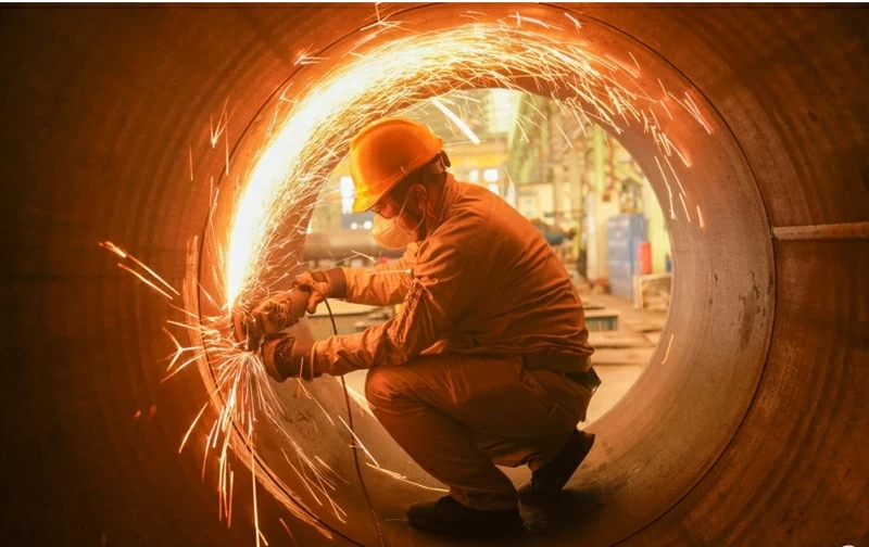 Trung Quốc chuyển hướng sang chiến lược 'đầu tư vào con người' khi động lực tăng trưởng chuyển mình Trung Quốc chuyển hướng sang chiến lược 'đầu tư vào con người' khi động lực tăng trưởng chuyển mình