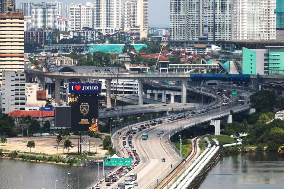 Tổng vốn đầu tư vào Johor đạt 110 tỷ ringgit, gấp hơn hai lần so với con số 48,5 tỷ ringgit của năm 2024. ẢNH: BT FILE