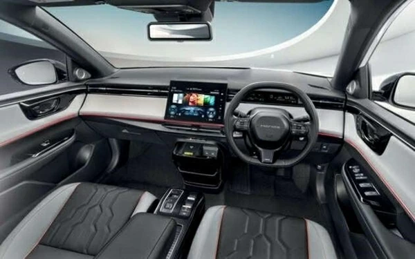 Khoang nội thất của Honda e:N2 được thiết kế theo xu hướng số hóa với nhiều màn hình hiển thị hiện đại. Khoang nội thất của Honda e:N2 được thiết kế theo xu hướng số hóa với nhiều màn hình hiển thị hiện đại.