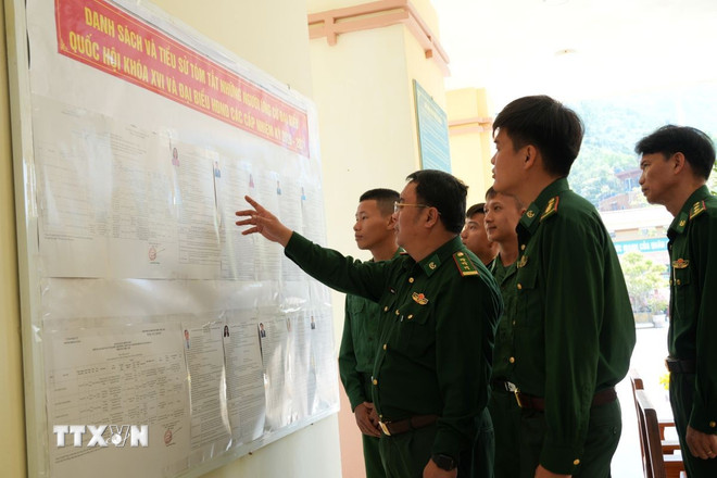 Cụm đảo Cù Lao Chàm: Cột mốc chủ quyền rực rỡ sắc cờ trước ngày hội lớn Cụm đảo Cù Lao Chàm: Cột mốc chủ quyền rực rỡ sắc cờ trước ngày hội lớn