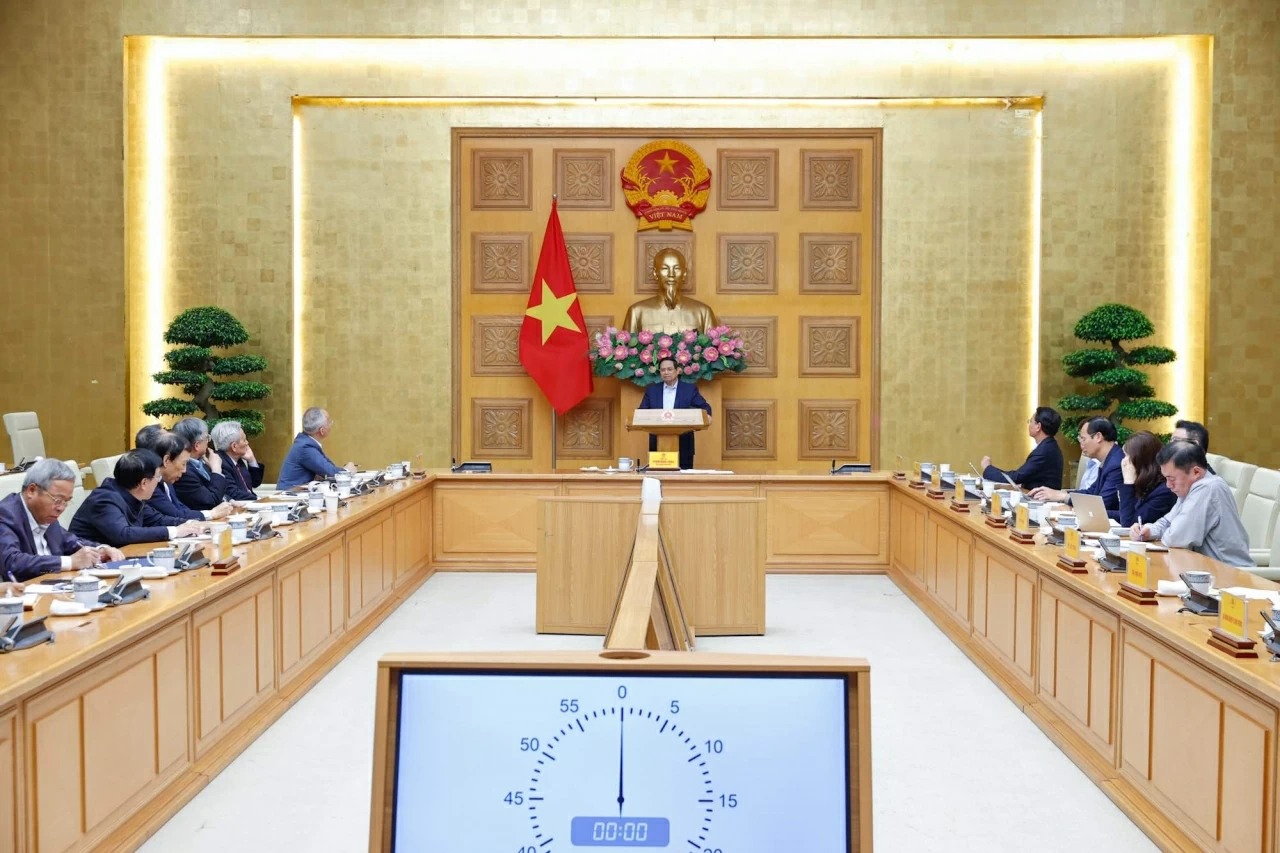 Thủ tướng nhấn mạnh, cần đánh giá đúng bản chất các diễn biến hiện nay trên thế giới, tác động tới những vấn đề lớn, từ đó, nắm chắc diễn biến tình hình, phản ứng chính sách chủ động, linh hoạt, kịp thời, hiệu quả- Ảnh: VGP/Nhật Bắc Thủ tướng nhấn mạnh, cần đánh giá đúng bản chất các diễn biến hiện nay trên thế giới, tác động tới những vấn đề lớn, từ đó, nắm chắc diễn biến tình hình, phản ứng chính sách chủ động, linh hoạt, kịp thời, hiệu quả- Ảnh: VGP/Nhật Bắc