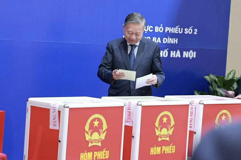 Tổng Bí thư Tô Lâm bỏ phiếu bầu cử đại biểu Quốc hội, HĐND các cấp tại phường Ba Đình, Hà Nội Tổng Bí thư Tô Lâm bỏ phiếu bầu cử đại biểu Quốc hội, HĐND các cấp tại phường Ba Đình, Hà Nội