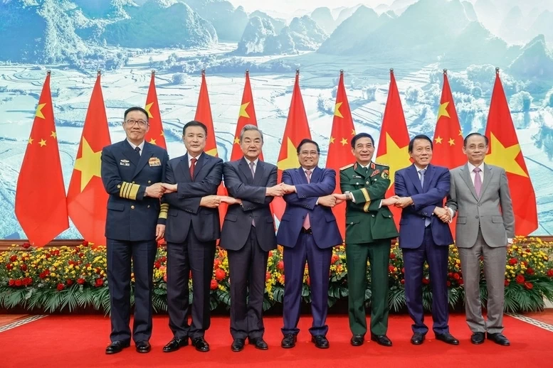 Thủ tướng Chính phủ Phạm Minh Chính tiếp Bộ trưởng Ngoại giao Trung Quốc Vương Nghị, Bộ trưởng Công an Trung Quốc Vương Tiểu Hồng, Bộ trưởng Quốc phòng Trung Quốc Đổng Quân. (Nguồn: VGP) Thủ tướng Chính phủ Phạm Minh Chính tiếp Bộ trưởng Ngoại giao Trung Quốc Vương Nghị, Bộ trưởng Công an Trung Quốc Vương Tiểu Hồng, Bộ trưởng Quốc phòng Trung Quốc Đổng Quân. (Nguồn: VGP)
