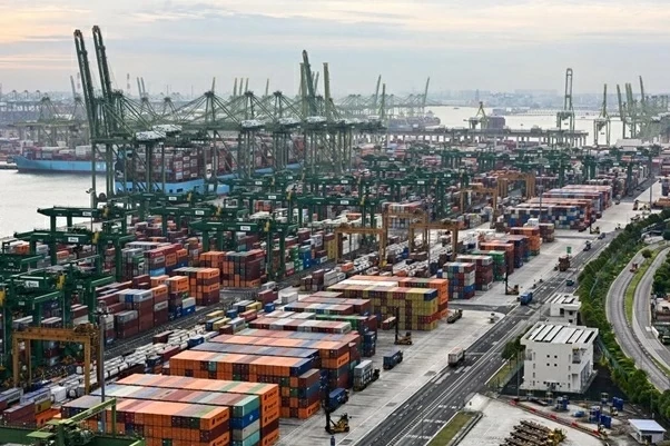 Bất ổn địa chính trị gia tăng, xuất khẩu Singapore đảo chiều