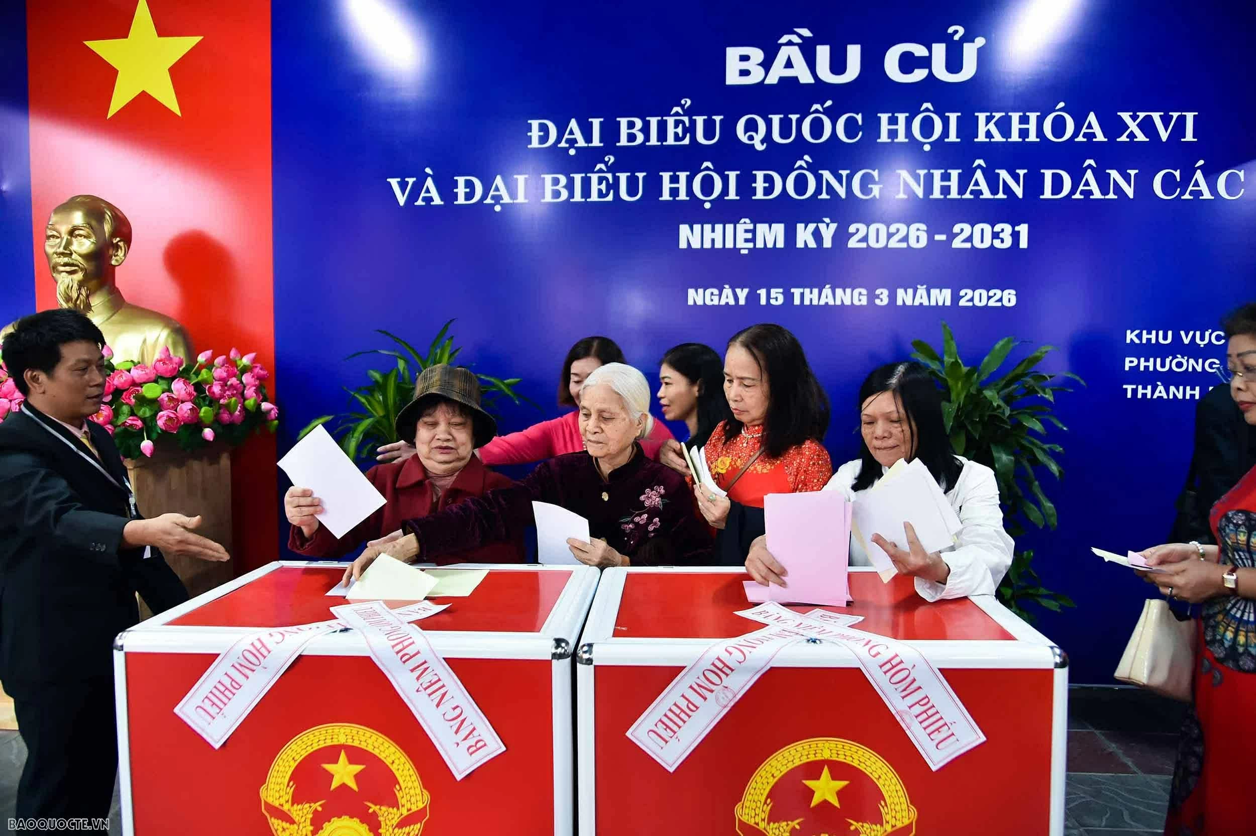 3.Số 12: Ngoại giao góp phần tạo nên thành công cho ngày hội lớn 3.Số 12: Ngoại giao góp phần tạo nên thành công cho ngày hội lớn
