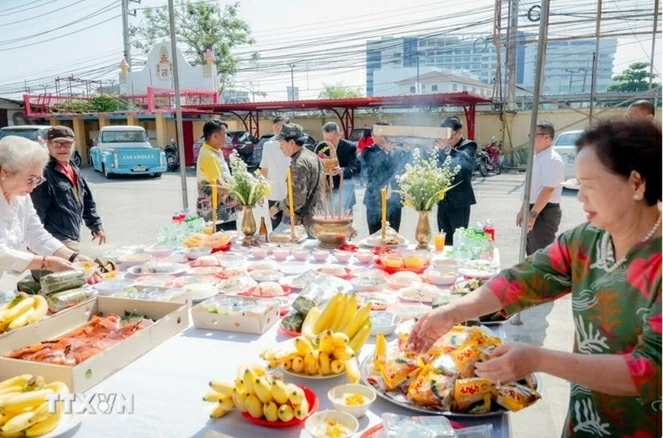 Kiều bào Thái Lan tri ân anh hùng liệt sĩ, hướng về cội nguồn