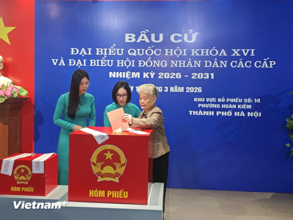 ​​​​​​​Thực thi quyền tham gia bầu cử của người dân