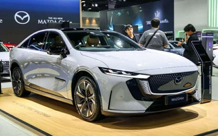 Mazda 6e được phát triển dựa trên nền tảng của Deepal L07. Mazda 6e được phát triển dựa trên nền tảng của Deepal L07.