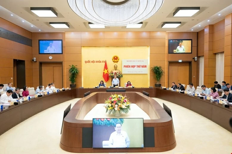 Hội đồng Bầu cử quốc gia ban hành Nghị quyết xác nhận tư cách đại biểu Quốc hội khoá XVI với 500 người trúng cử