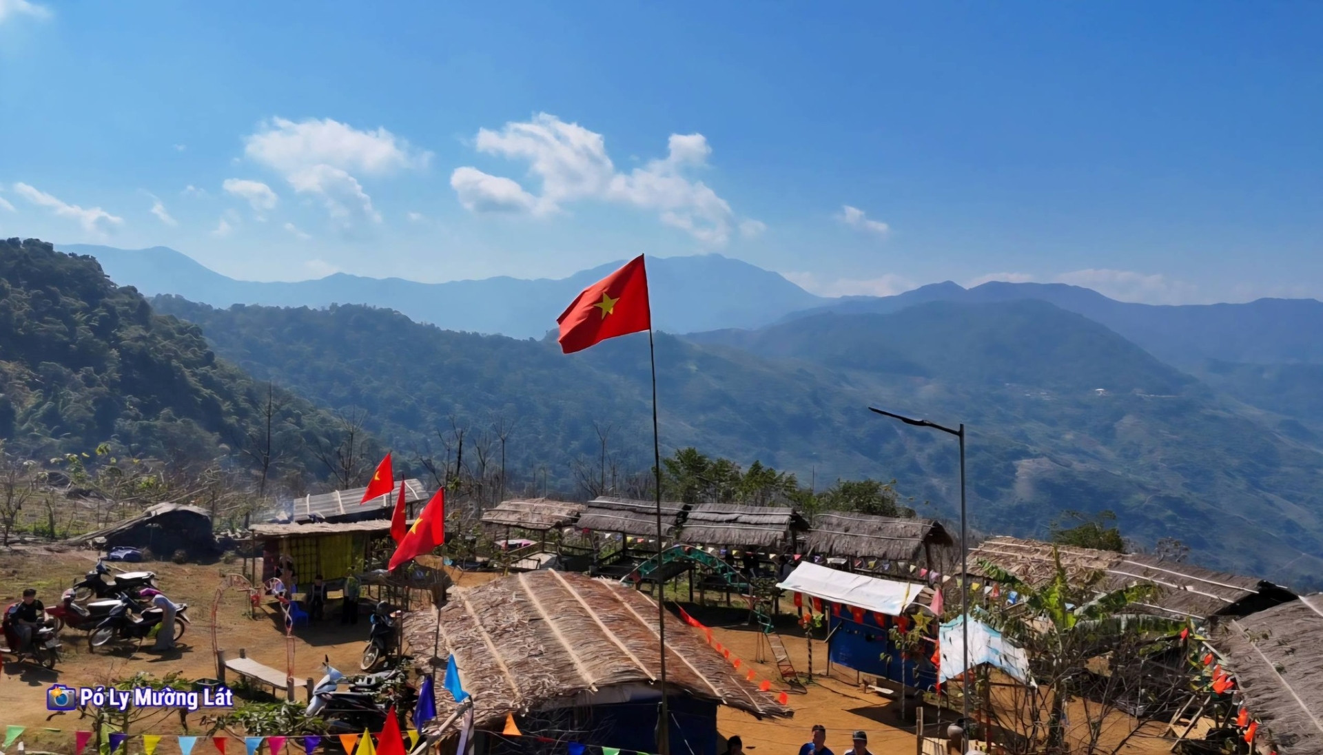 Điểm săn mây hoang sơ gây sốt ở ‘đỉnh trời’ Pha Đén xứ Thanh