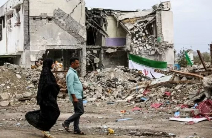 Tòa nhà trường Tiểu học Shajarehaye Tayyibe của Iran bị phá hủy sau cuộc không kích của Mỹ và Israel ngày 21-3 Tòa nhà trường Tiểu học Shajarehaye Tayyibe của Iran bị phá hủy sau cuộc không kích của Mỹ và Israel ngày 21-3