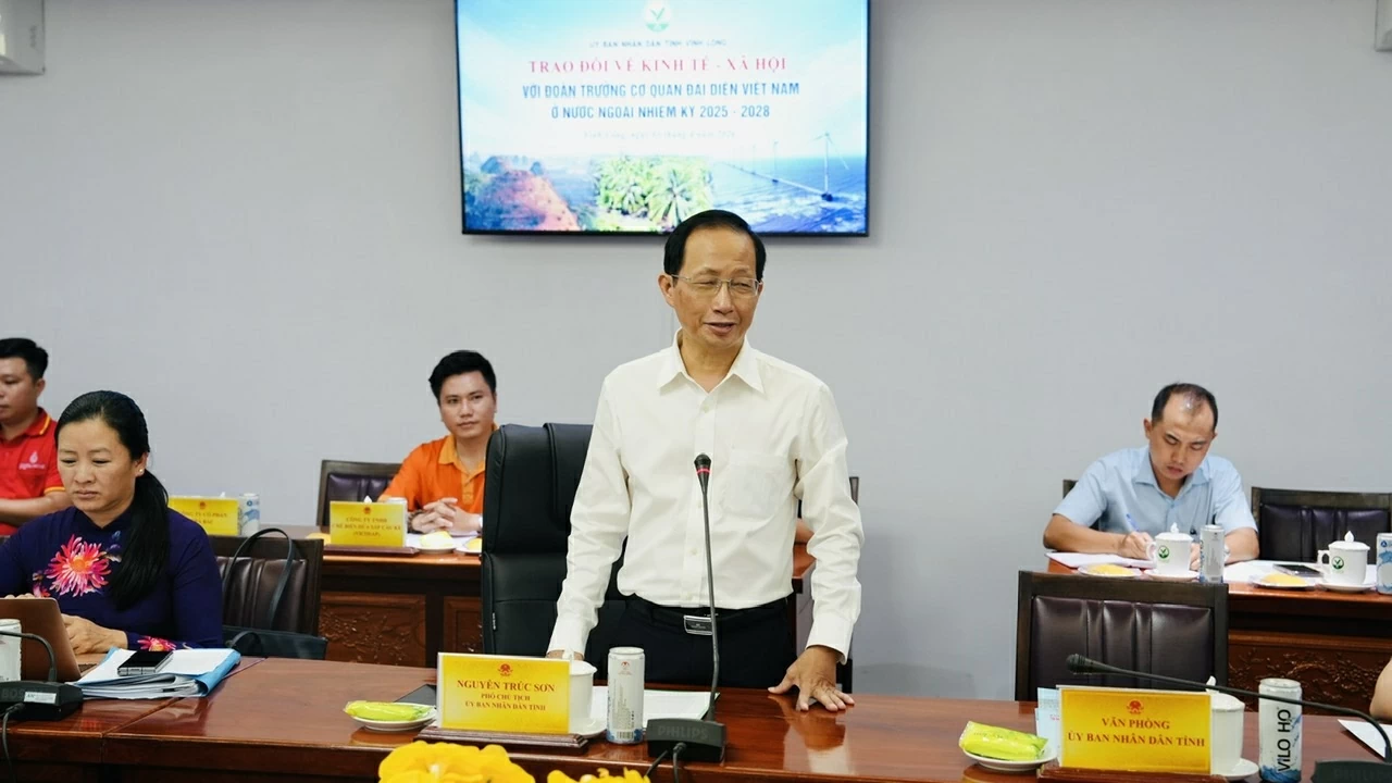 Ông Nguyễn Trúc Sơn, Phó Chủ tịch UBND tỉnh Vĩnh Long phát biểu mở đầu buổi làm việc.