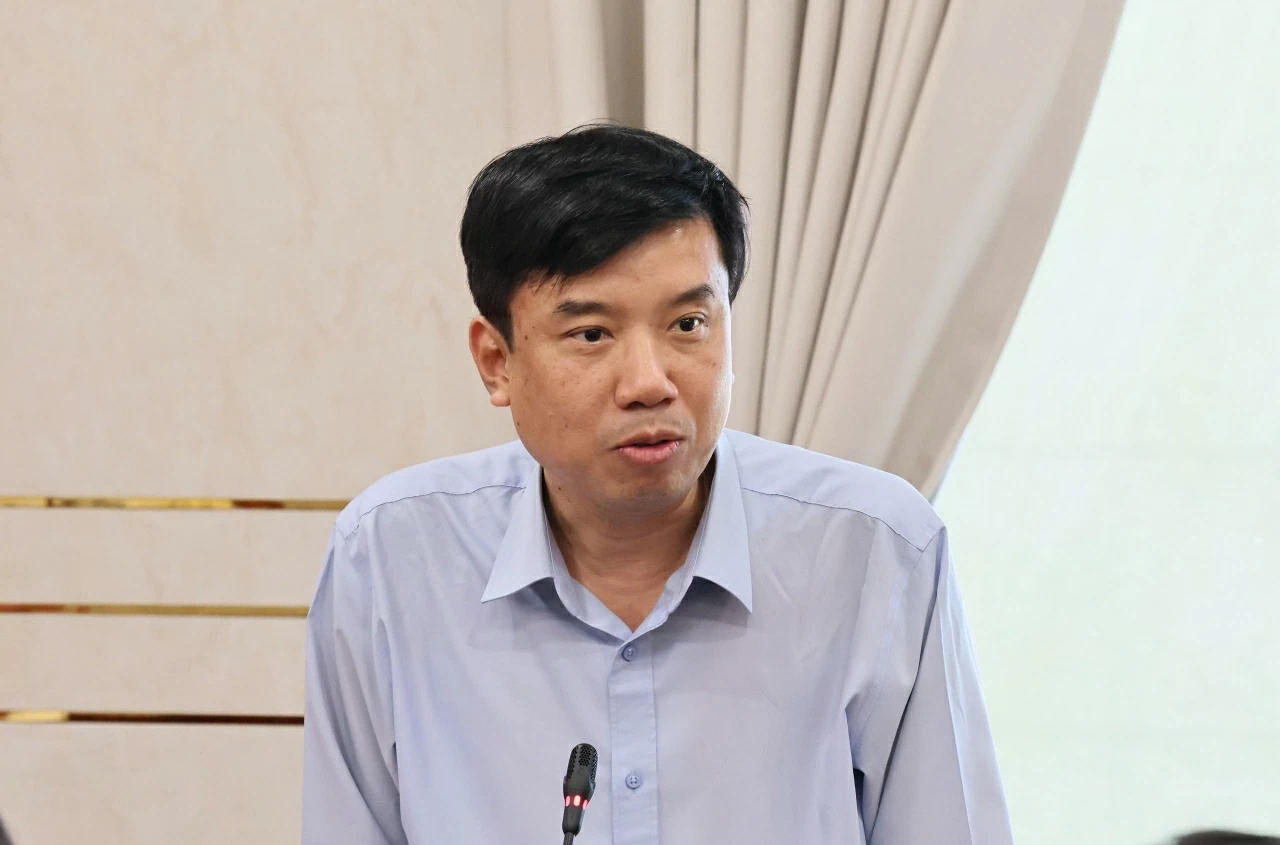 Tổng Lãnh sự Việt Nam tại Osaka (Nhật Bản) nhiệm kỳ 2025-2028 Nguyễn Trường Sơn phát biểu tại buổi làm việc.