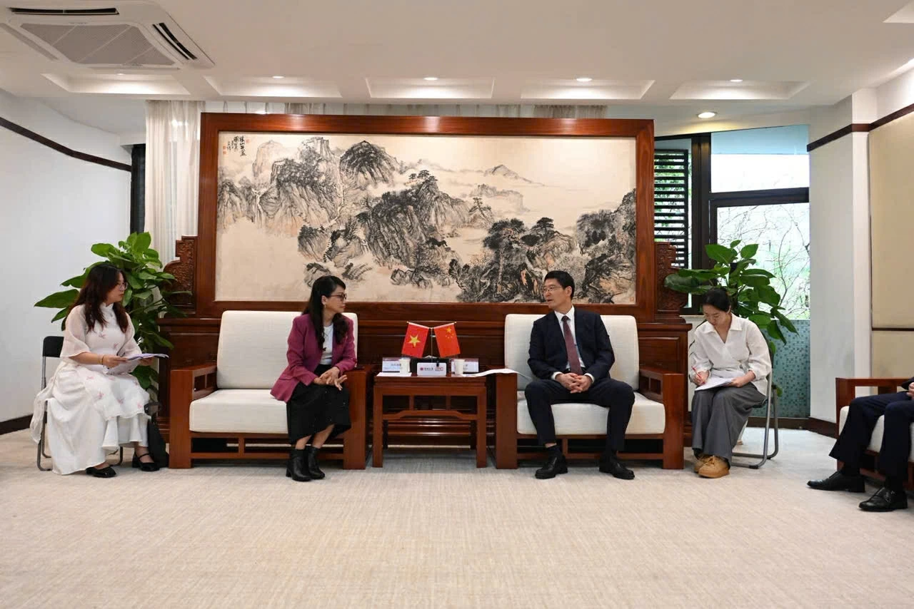 Thúc đẩy hợp tác giáo dục và khoa học-công nghệ giữa Đại học Quốc gia TP.Hồ Chí Minh và Đại học Thâm Quyến (Trung Quốc) Thúc đẩy hợp tác giáo dục và khoa học-công nghệ giữa Đại học Quốc gia TP.Hồ Chí Minh và Đại học Thâm Quyến (Trung Quốc)