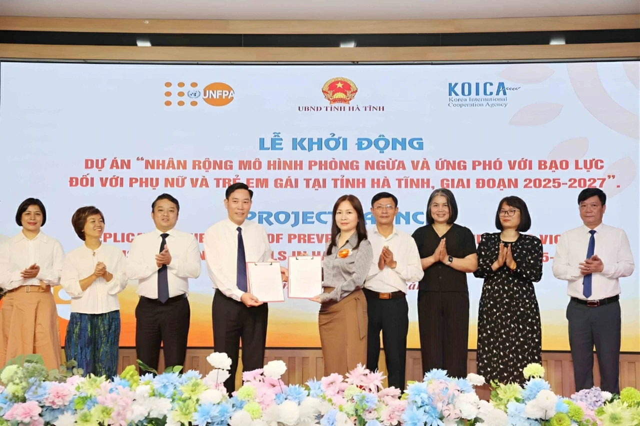 Thúc đẩy bình đẳng giới và xóa bỏ mọi hình thức bạo lực trên cơ sở giới Thúc đẩy bình đẳng giới và xóa bỏ mọi hình thức bạo lực trên cơ sở giới