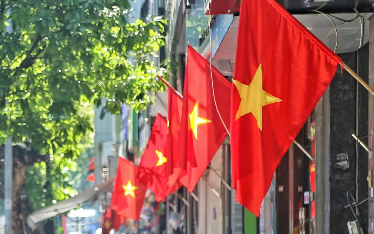 Bộ Nội vụ: Không có chủ trương hoán đổi để nghỉ 9 ngày dịp Giỗ Tổ, 30/4–1/5 Bộ Nội vụ: Không có chủ trương hoán đổi để nghỉ 9 ngày dịp Giỗ Tổ, 30/4–1/5