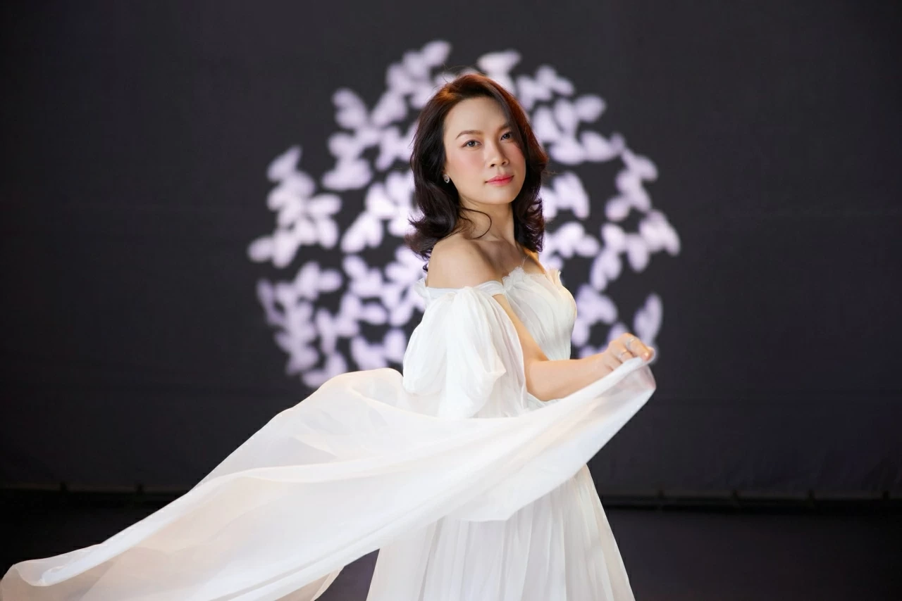 Ca sĩ Mỹ Tâm hóa nàng thơ trong bộ ảnh mới Ca sĩ Mỹ Tâm hóa nàng thơ trong bộ ảnh mới