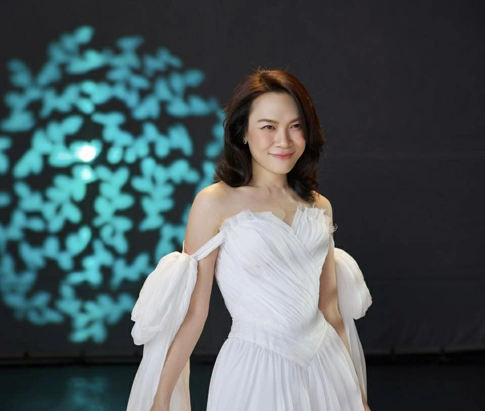 Ca sĩ Mỹ Tâm hóa nàng thơ trong bộ ảnh mới Ca sĩ Mỹ Tâm hóa nàng thơ trong bộ ảnh mới