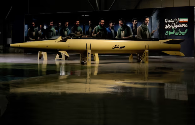 Israel không kích mục tiêu phòng không, tên lửa tại Tehran Israel không kích các cơ sở vũ khí của Iran, Tehran cho thấy khả năng phục hồi đáng kinh ngạc của hệ thống tên lửa