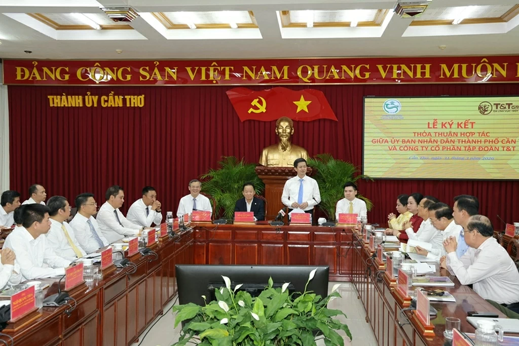 Quang cảnh lễ ký kết.