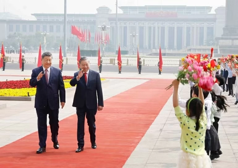 Việt Nam và Trung Quốc ra Tuyên bố chung, khởi động ‘Năm hợp tác du lịch Việt Nam-Trung Quốc 2026-2027’