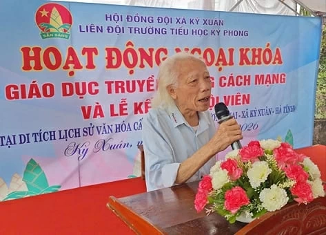 Khi lớp học mở cửa đón nghệ nhân, nghệ sĩ