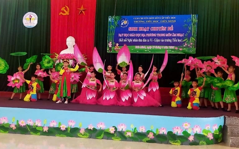 Khi lớp học mở cửa đón nghệ nhân, nghệ sĩ