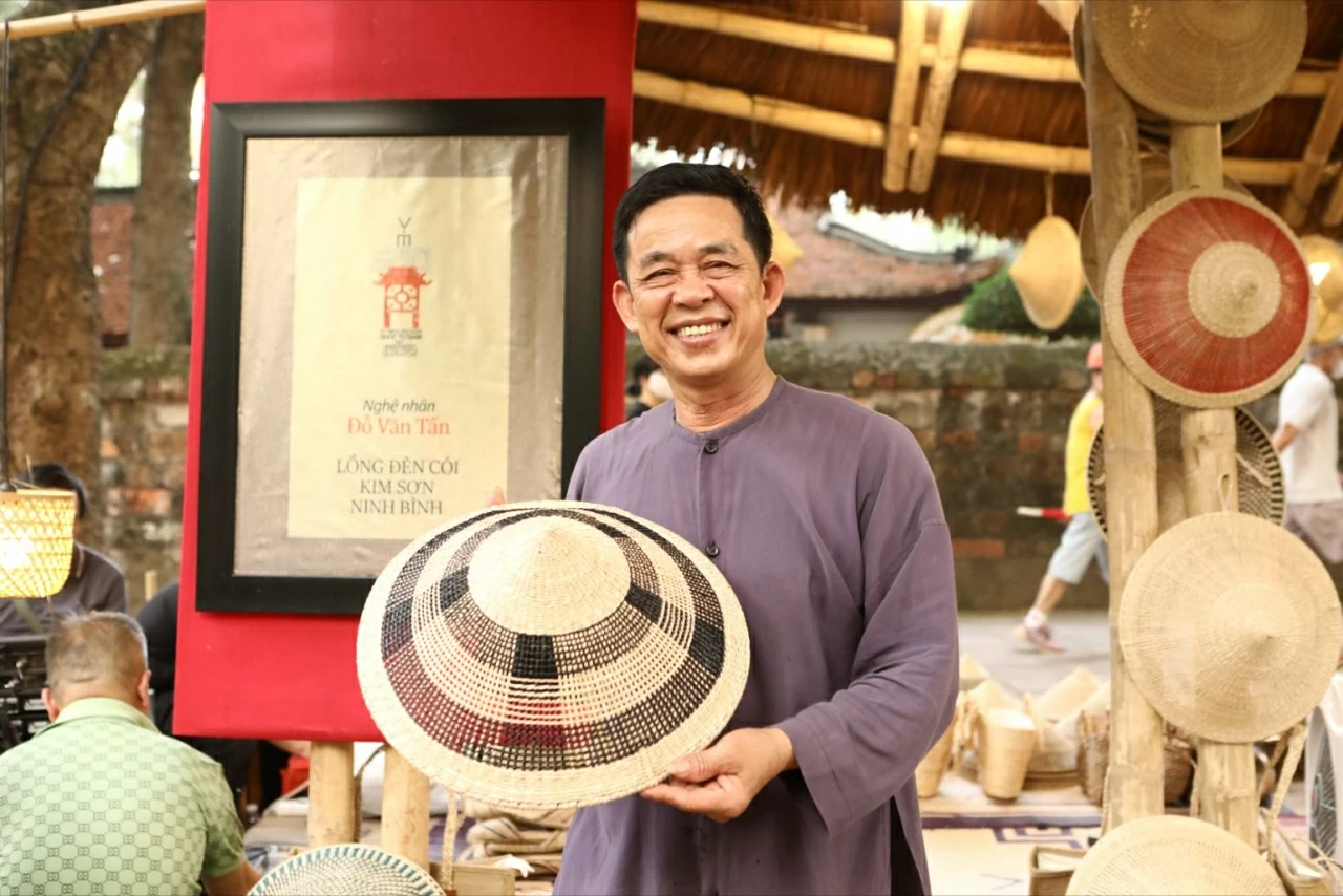‘Vườn Ánh sáng’ giữa không gian đạo học