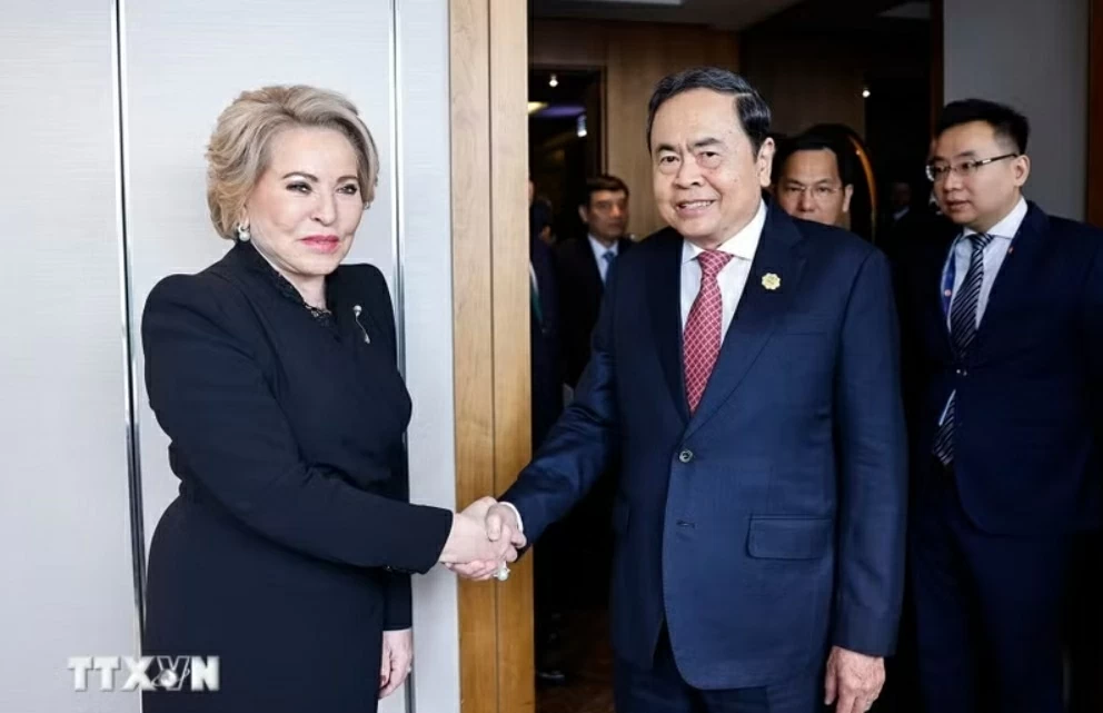 Chủ tịch Quốc hội Trần Thanh Mẫn hội kiến Chủ tịch Hội đồng Liên bang Nga Valentina Matviyenko. (Ảnh: Doãn Tấn/TTXVN)