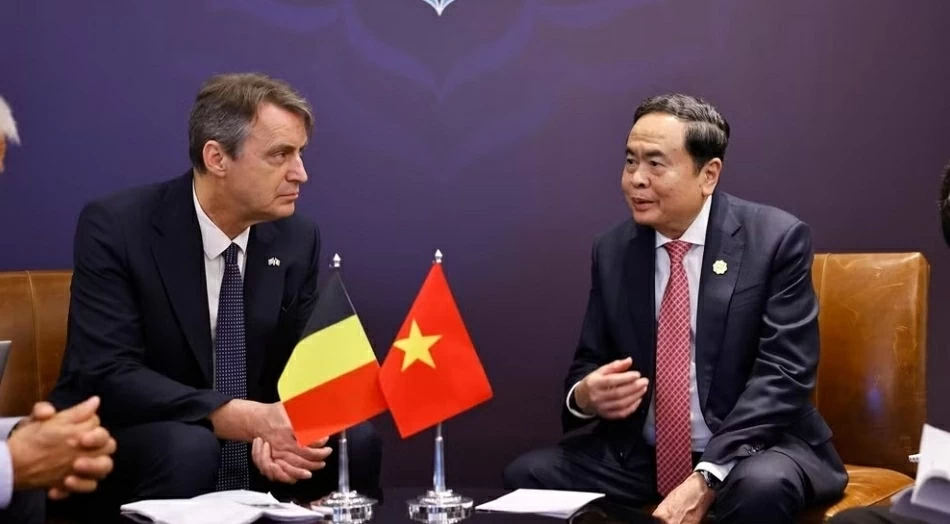 Chủ tịch Quốc hội Trần Thanh Mẫn hội kiến Chủ tịch Thượng viện Bỉ Vincent Blondel