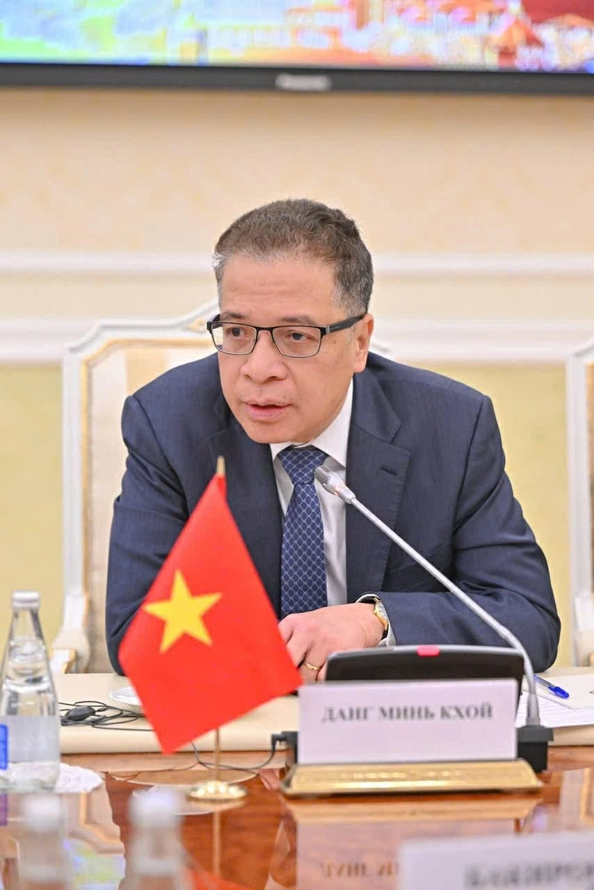 Đại sứ Đặng Minh Khôi tham gia chuyến làm việc của đoàn ngoại giao châu Á tại Cộng hòa Tatarstan, Nga