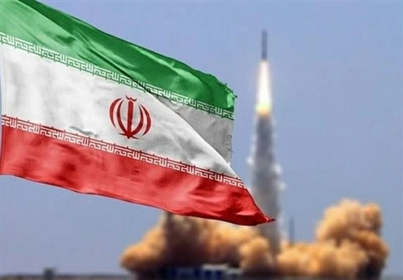 Iran tấn công tàu chiến Mỹ, Washington tố Tehran vi phạm lệnh ngừng bắn
