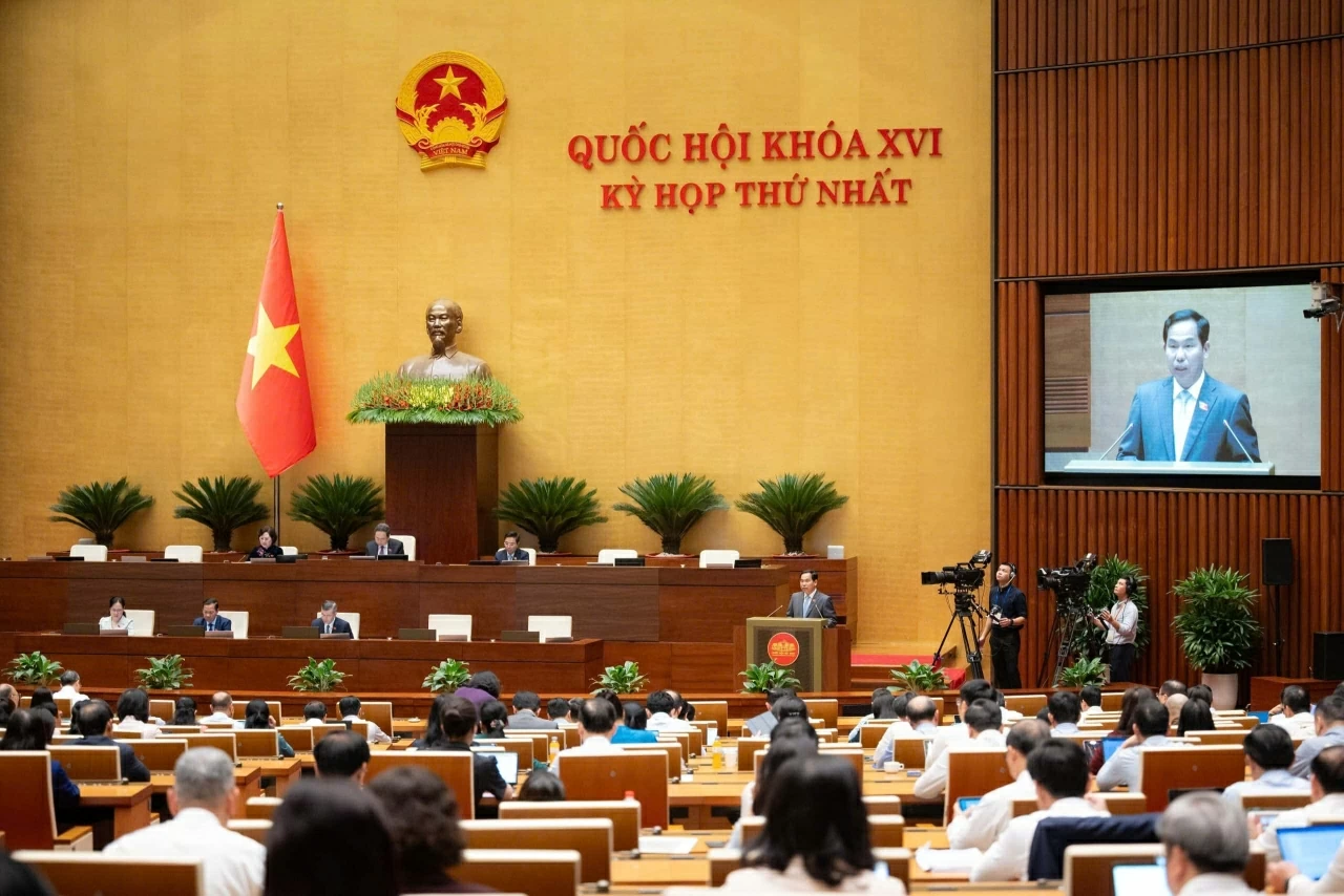Quốc hội biểu quyết thông qua việc bổ sung chương trình Kỳ họp thứ Nhất