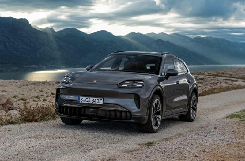 Xe đạt công suất tối đa lên tới 850 kW (tương đương 1.156 mã lực), cho khả năng tăng tốc 0–100 km/h chỉ trong 2,5 giây trước khi chạm ngưỡng vận tốc tối đa 260 km/h.