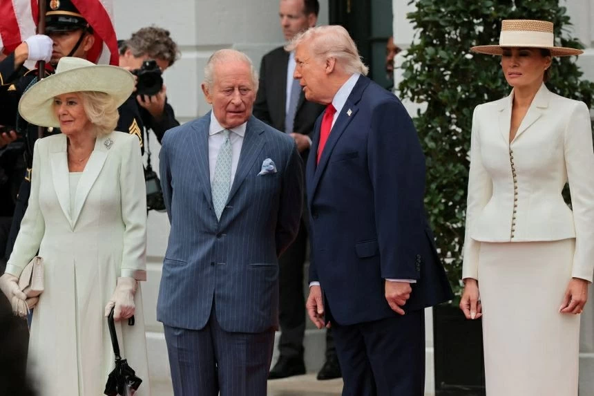 Thấy gì từ vai trò hỗ trợ của Hoàng hậu Anh và Phu nhân Mỹ trong chuyến thăm của Vua Charles?