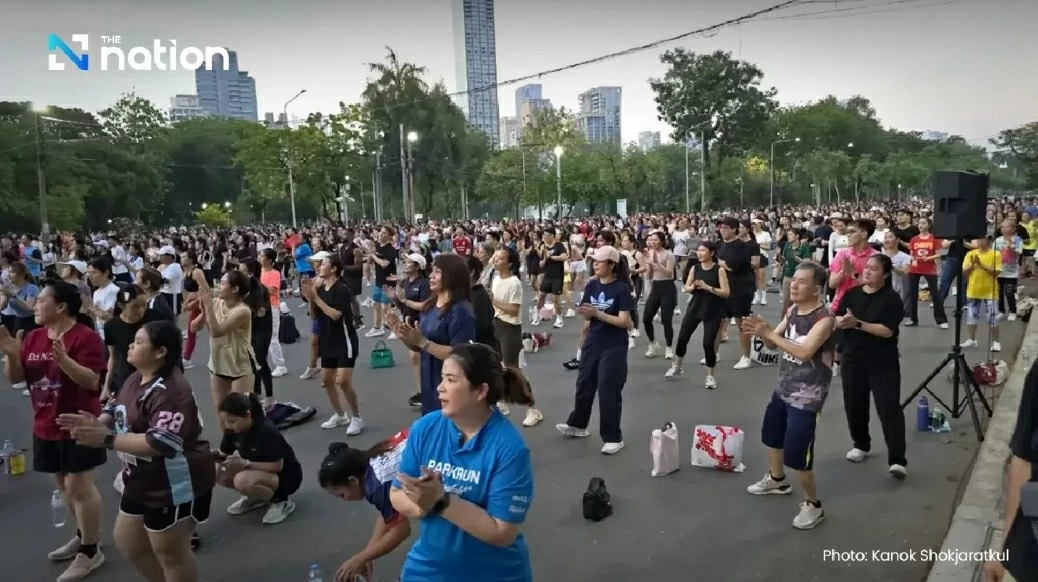 Công viên Lumpini - lá phổi xanh trăm năm của Bangkok, Thái Lan Công viên Lumpini - lá phổi xanh trăm năm của Bangkok, Thái Lan